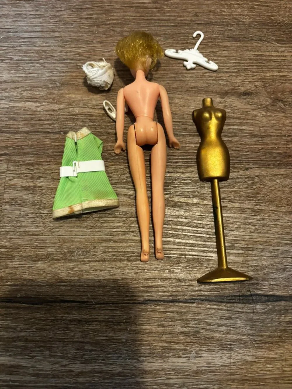 Topper Dawn Jessica doll wearing Lime Green Stewardess uniform